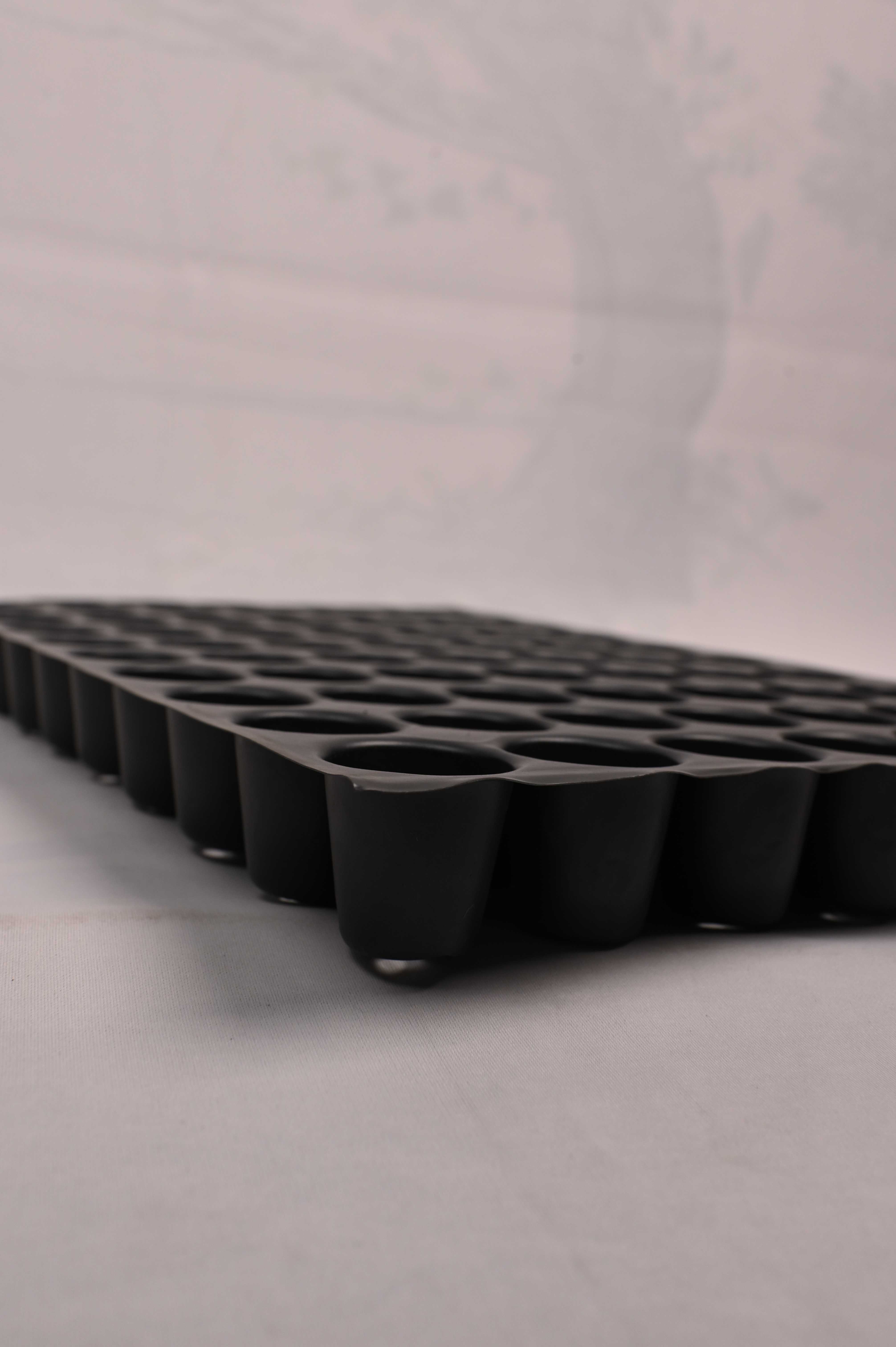 70 Cavity Round (Big)